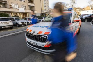 Trois personnes ont été arrêtées à Genève pour des soupçons d'arnaque aux fausses amendes (photo d'illustration). KEYSTONE/MARTIAL TREZZINI